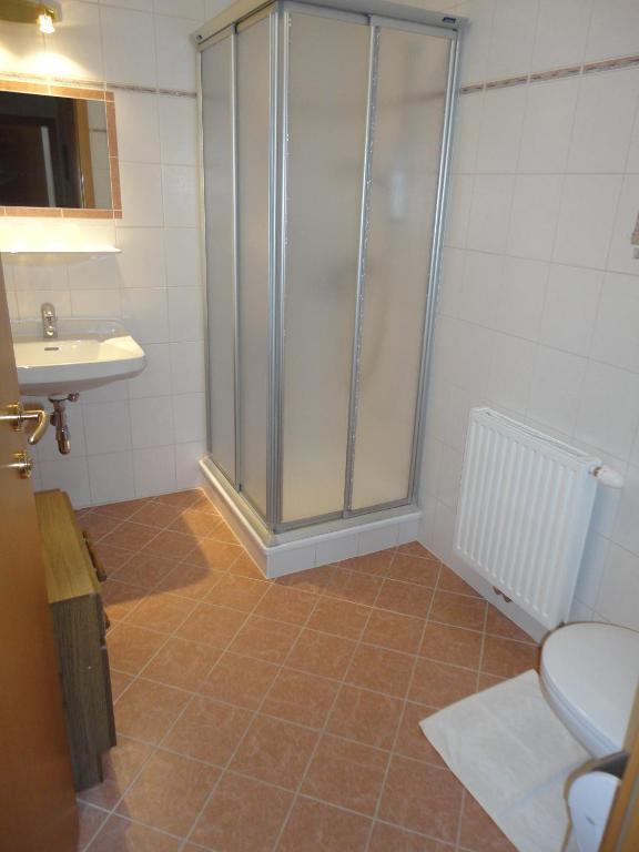 Gasthof Brentwirt Guest House Leogang Rom bilde