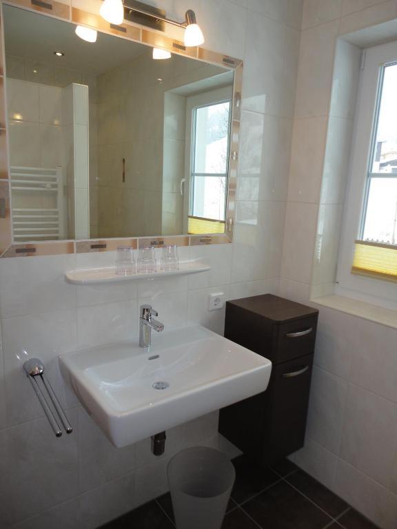 Gasthof Brentwirt Guest House Leogang Rom bilde