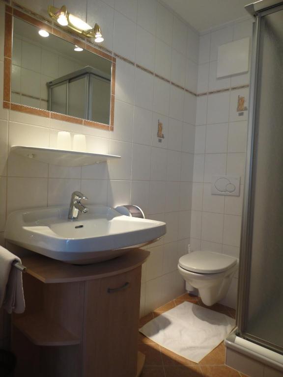 Gasthof Brentwirt Guest House Leogang Rom bilde